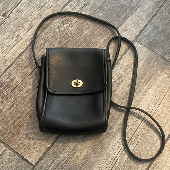 Vintage coach Black Leather Crossbody Bag - Picture 1 of 6